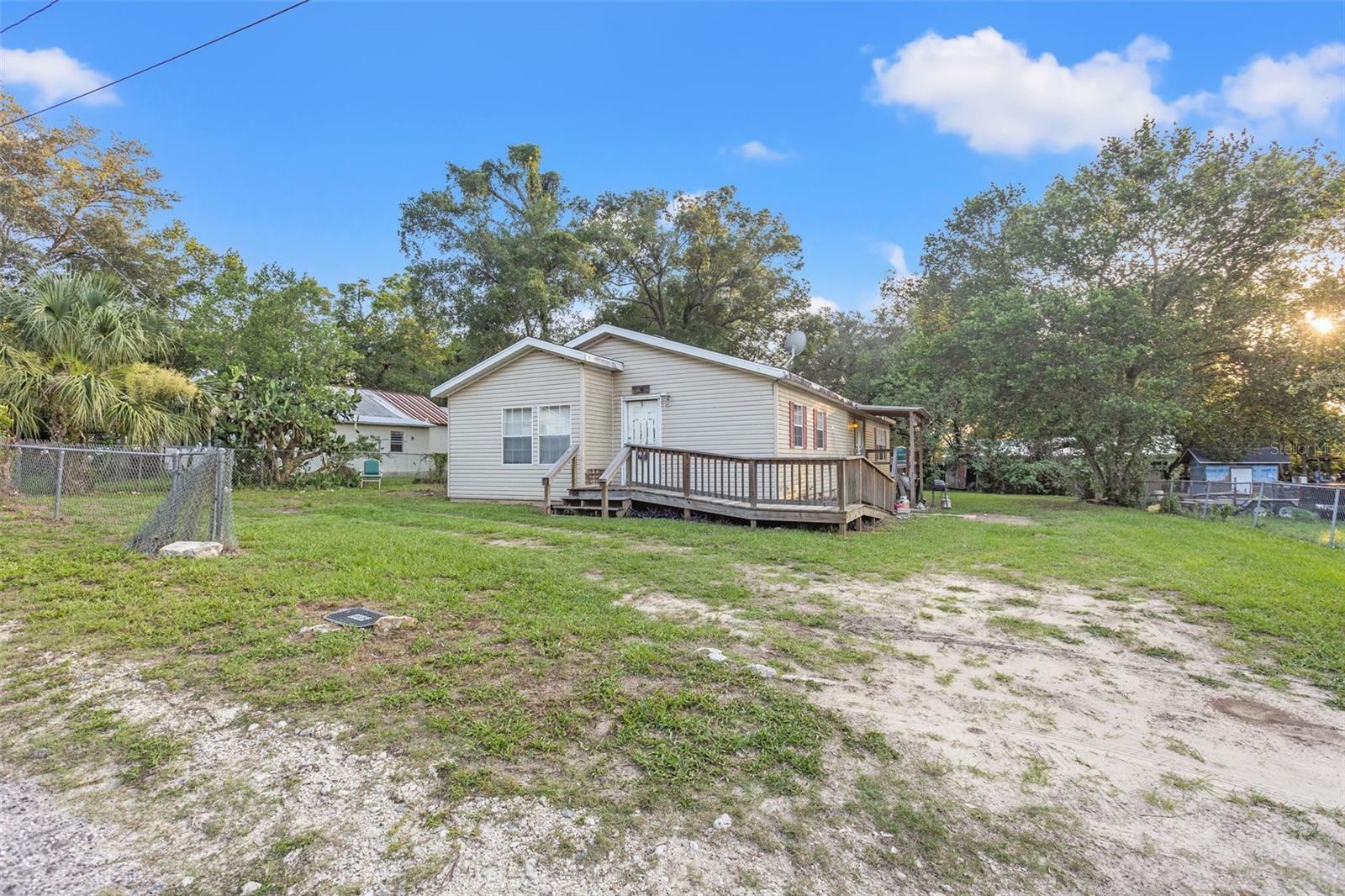 Property Photo:  12841 Ellen Road  FL 33525 