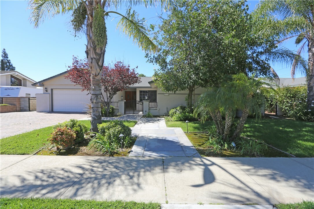 Property Photo:  918 W 17th Street  CA 91784 