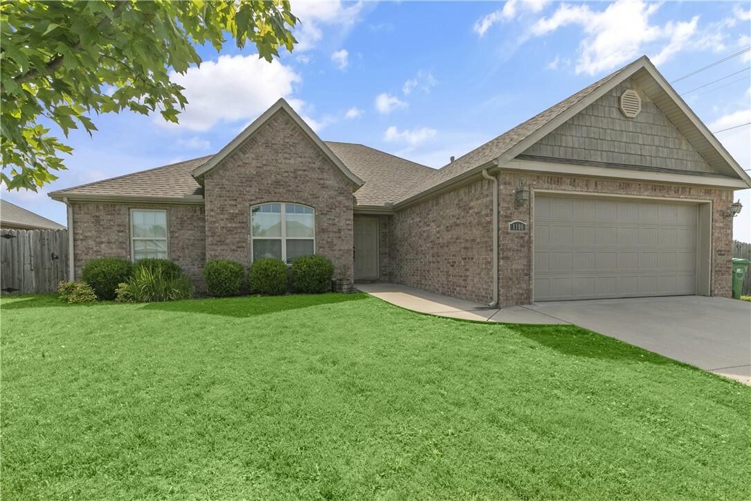 Property Photo: 1100 Ellen Ray Lane AR 72719