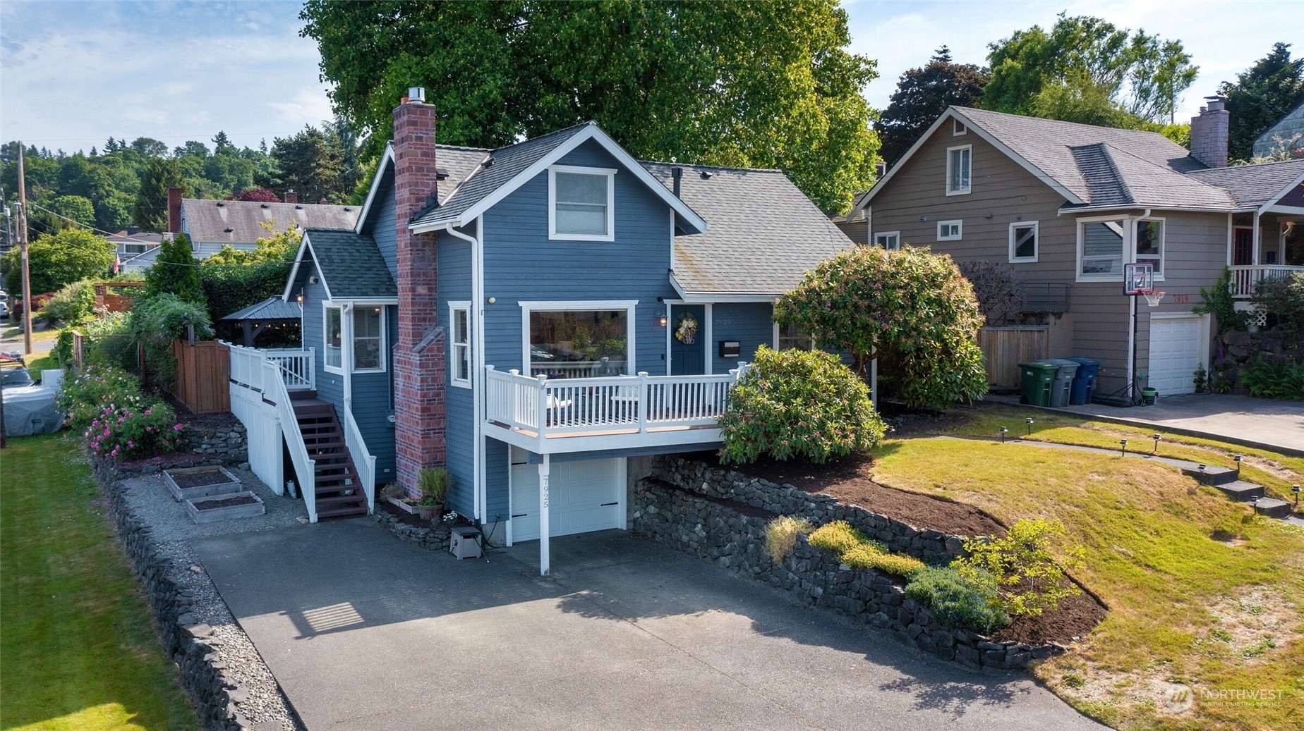 Property Photo:  7925 S 112th Street  WA 98178 