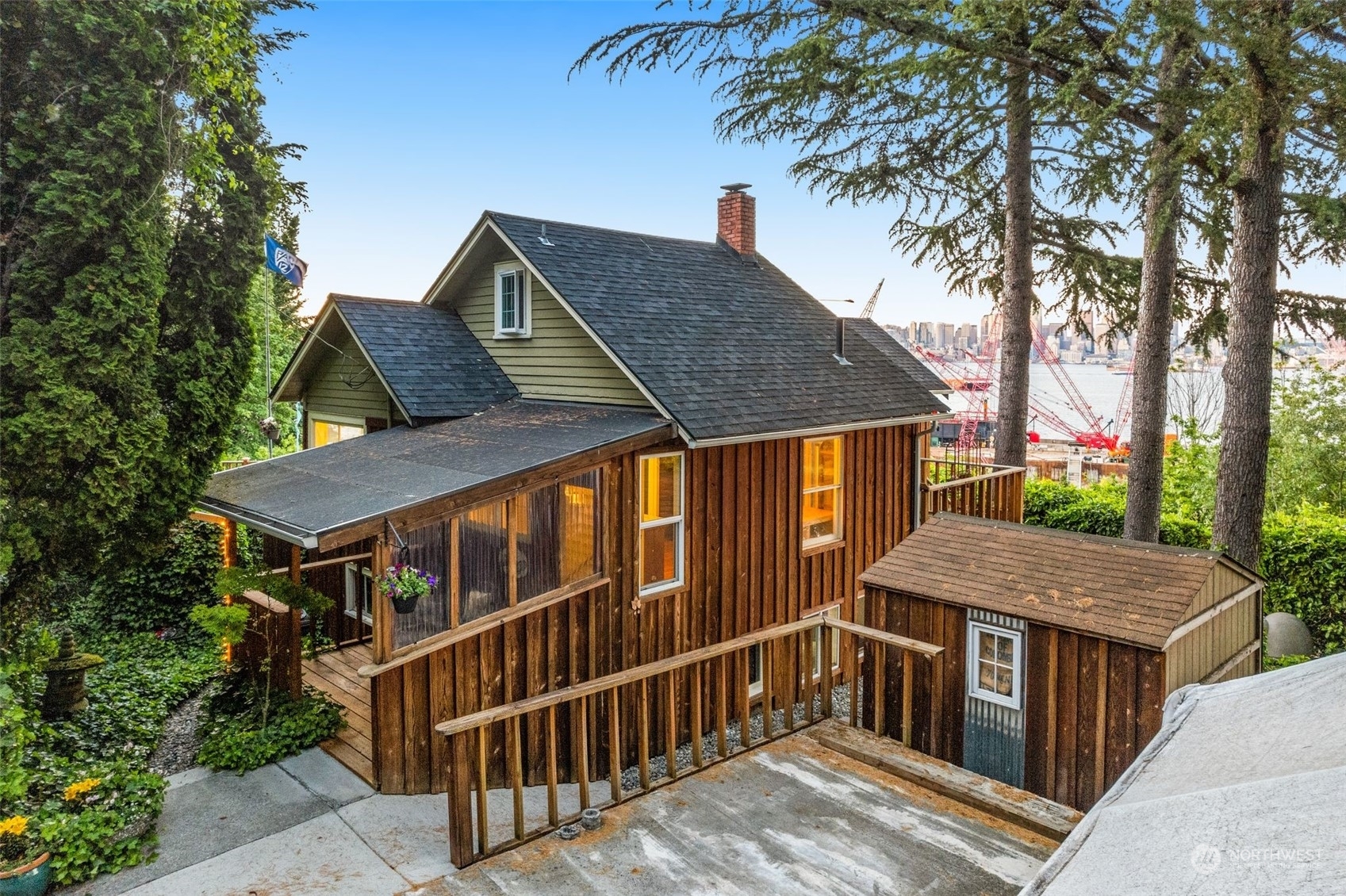 Property Photo:  2270 Lotus Avenue SW  WA 98126 