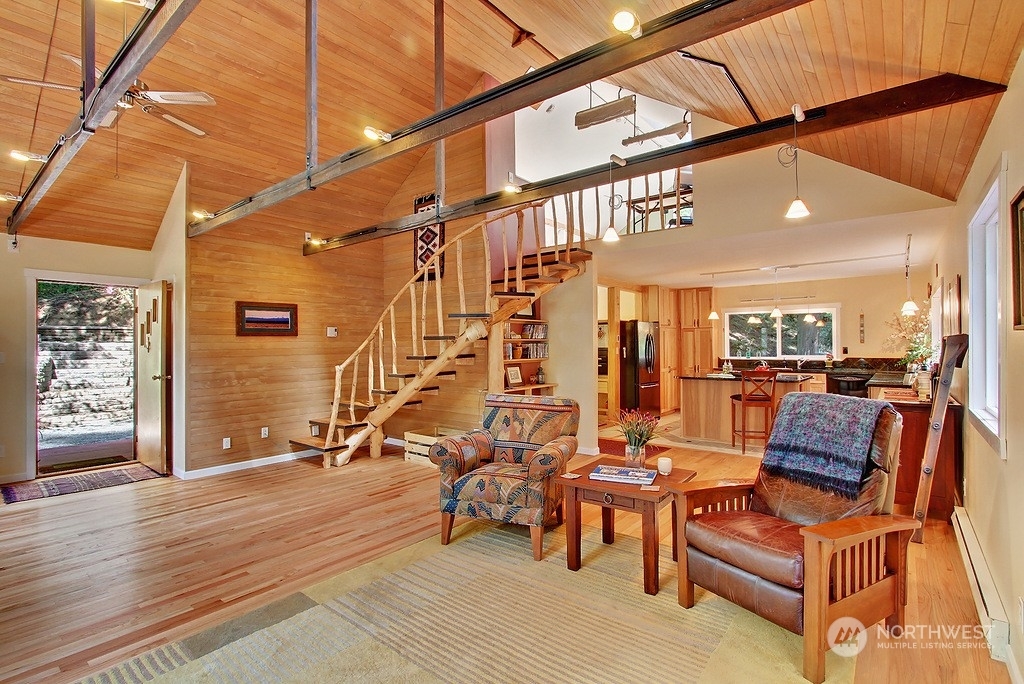 Property Photo: 6820 Fletcher Bay Road NE WA 98110