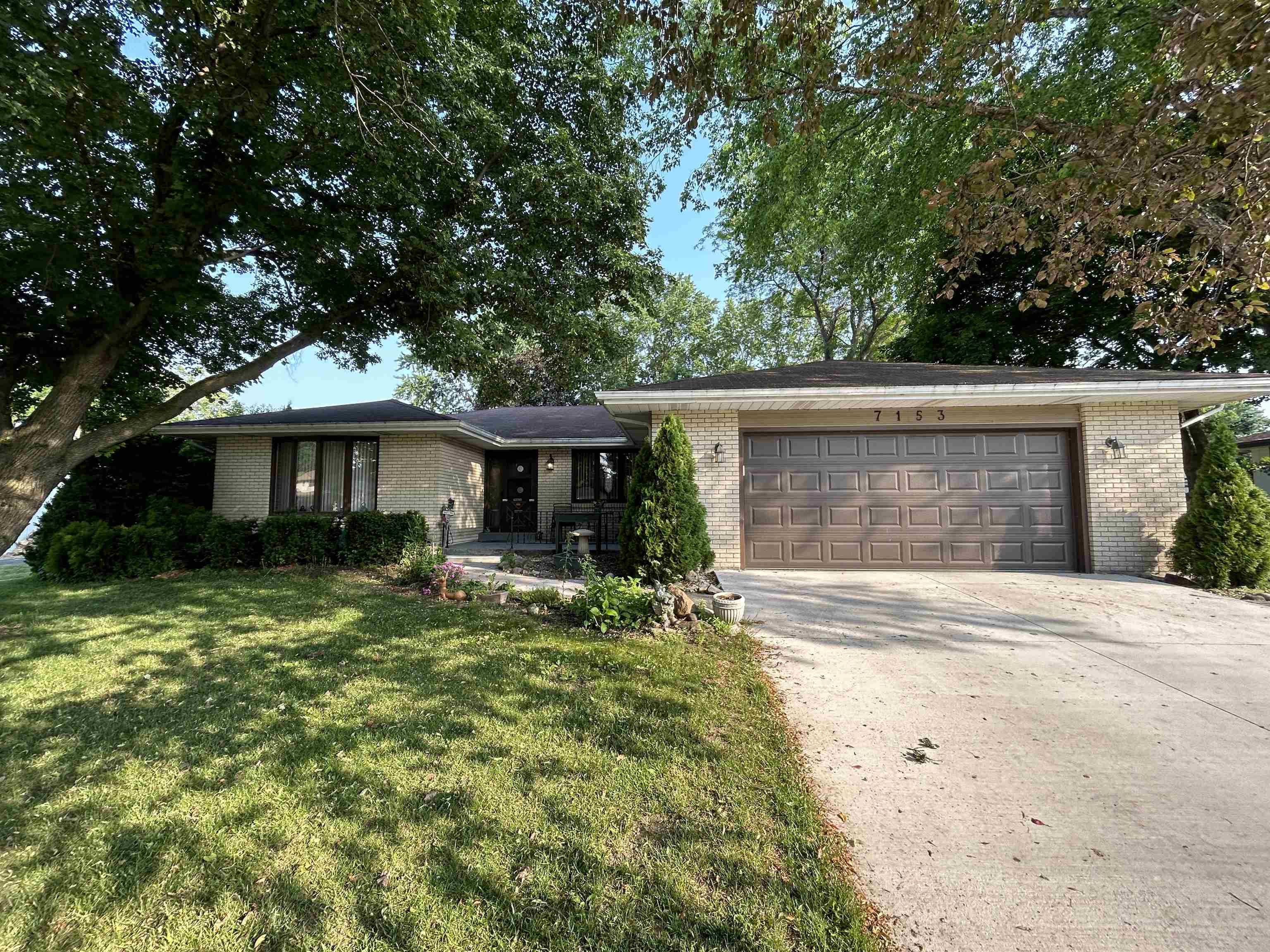 Property Photo:  7153 Farmhome Lane  IL 61016 