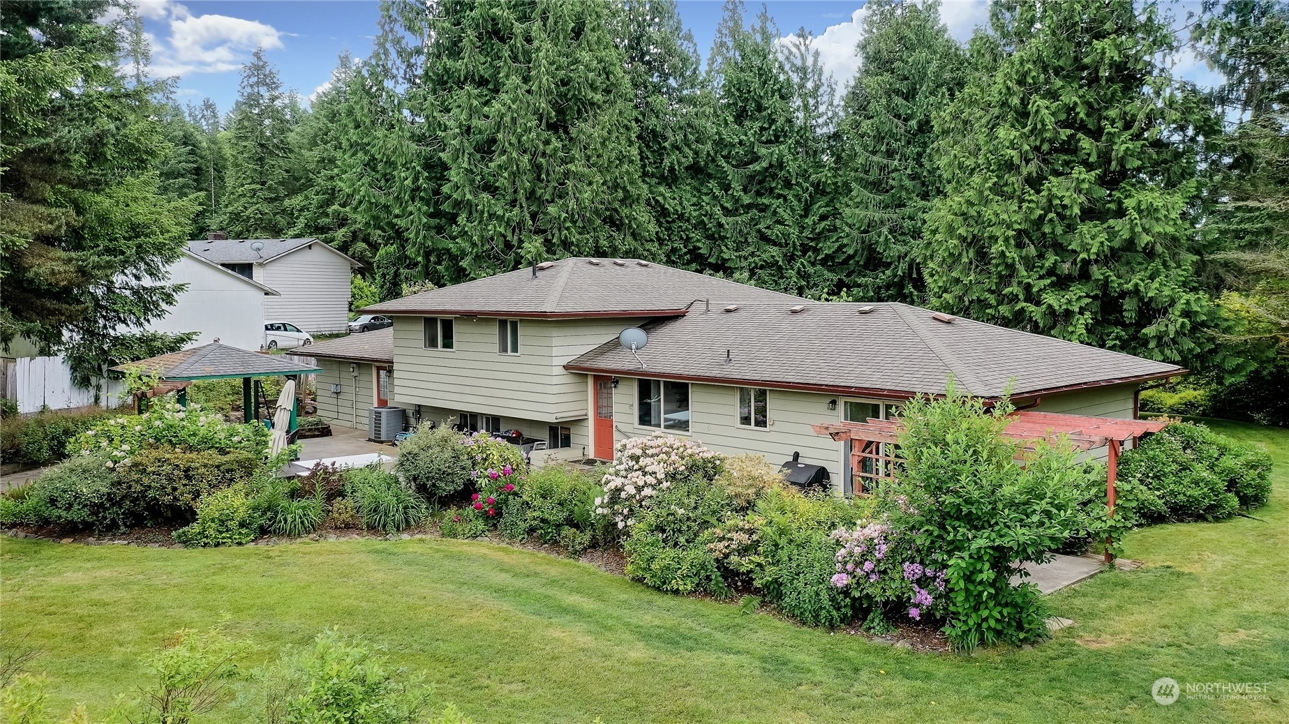 Property Photo:  37 Meadowood Drive  WA 98541 