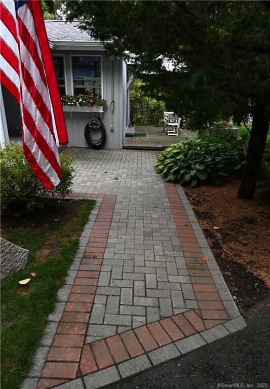 Property Photo:  1 Cedar Lane  CT 06063 