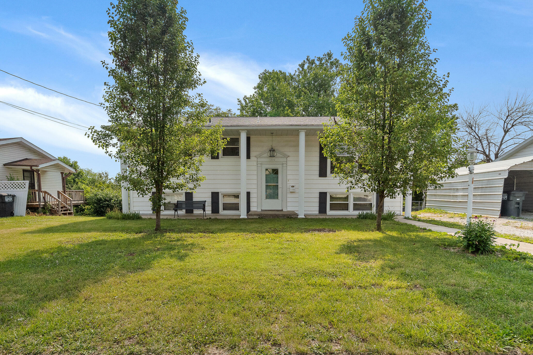 Property Photo:  1306 Kathy Street  MO 65251 