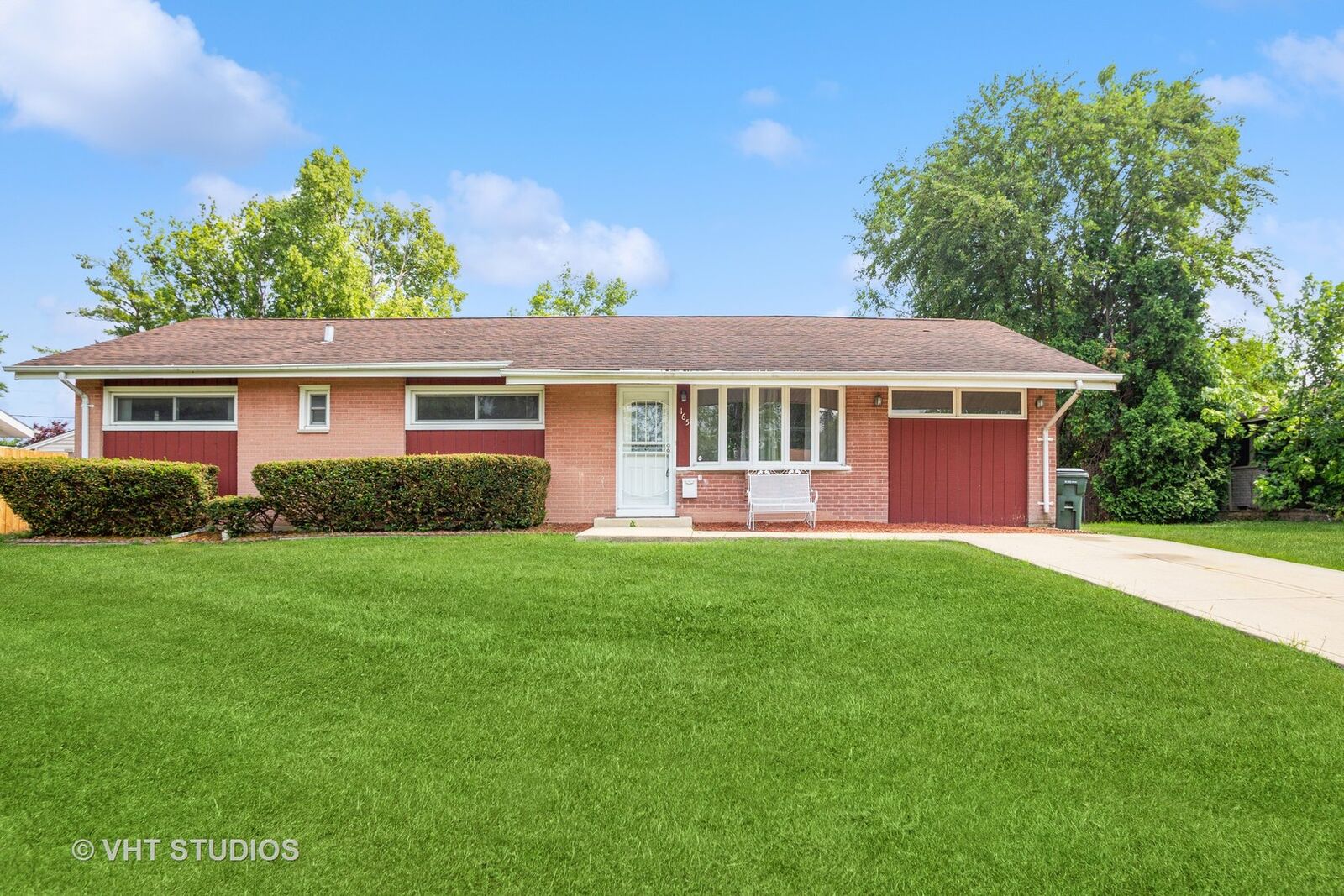 Property Photo: 165 Flagstaff Lane IL 60169