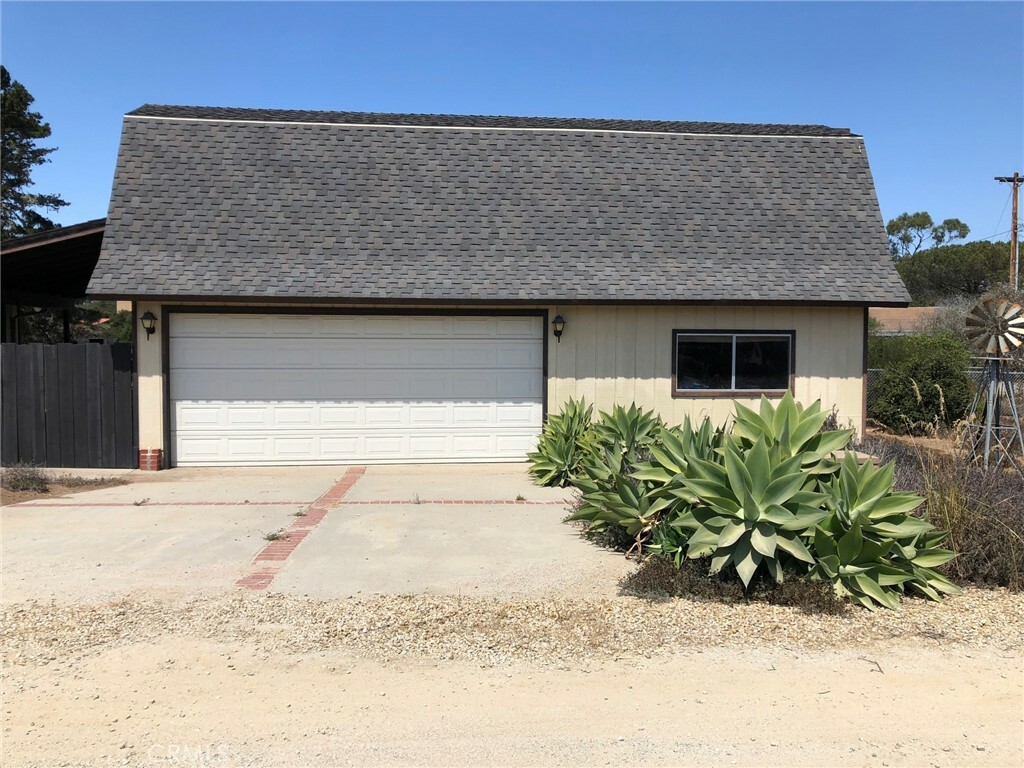 Property Photo:  2525 Covey Lane  CA 93402 