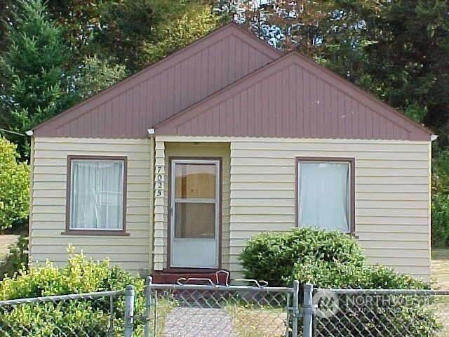 Property Photo:  7025 Rainier Drive  WA 98203 