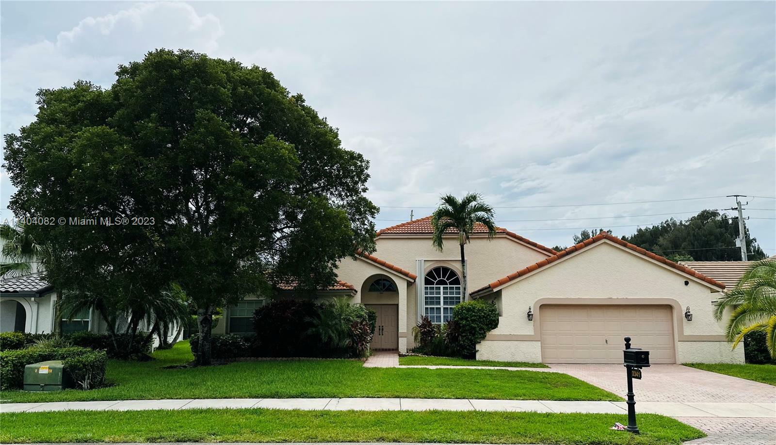 Property Photo:  3341 Overlook Rd  FL 33328 