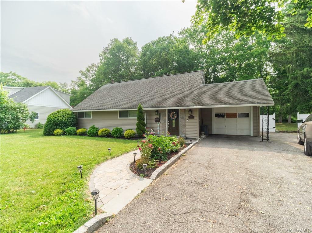 Property Photo:  20 Brook Lane  NY 10573 