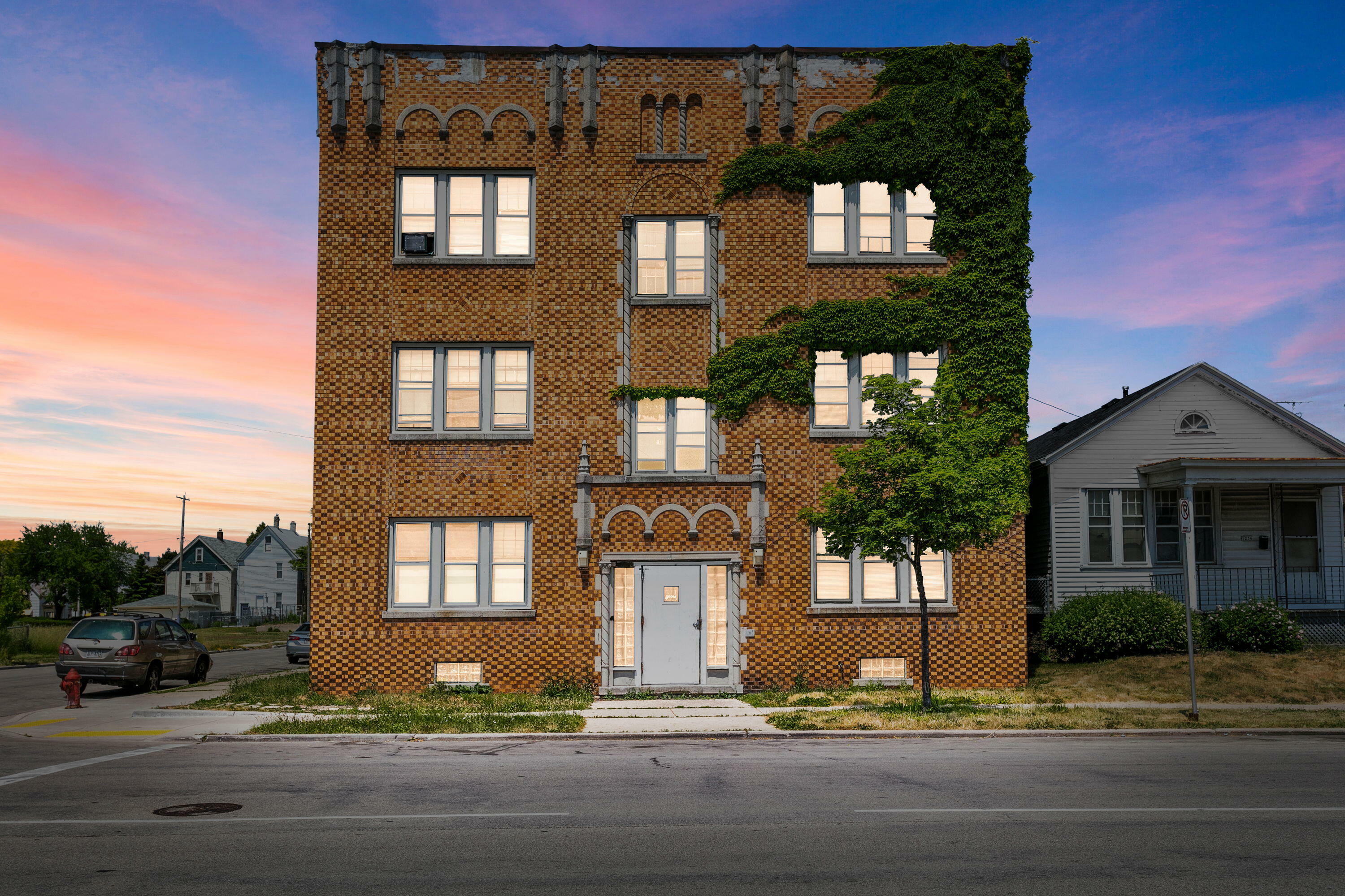 1242 W Highland Ave  Milwaukee WI 53233 photo