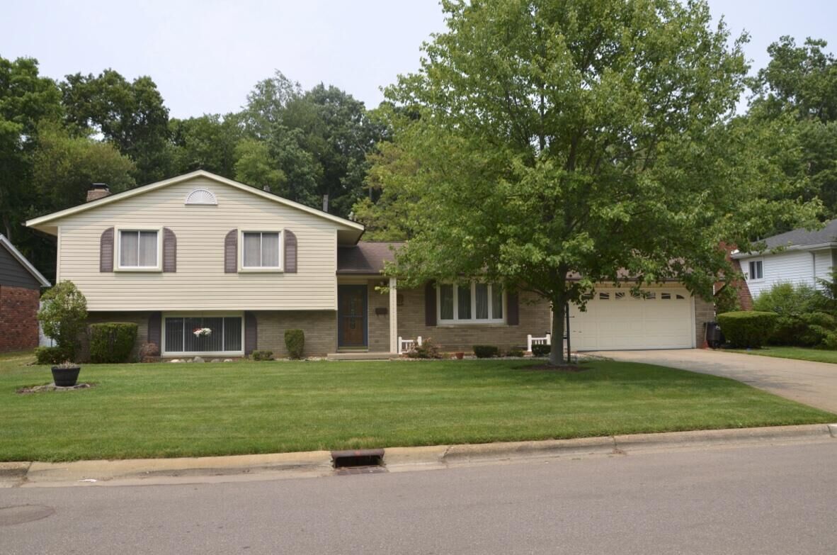 Property Photo:  3868 Mayfield Drive  MI 49203 
