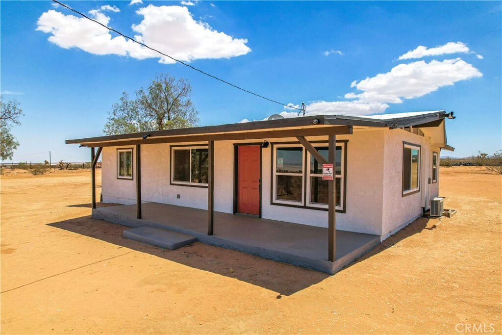 Property Photo:  60221 Stearman Road  CA 92285 