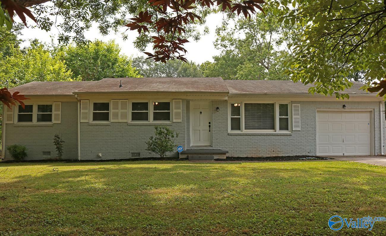 Property Photo:  2214 Euclid Road NW  AL 35810 