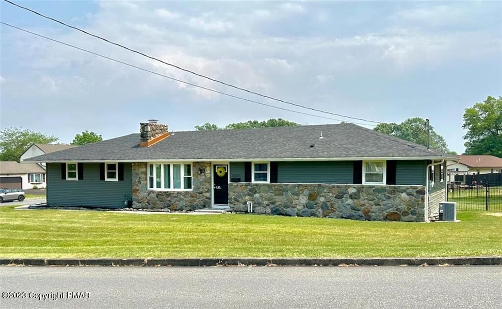 Property Photo:  710 Walnut Street  PA 18013 