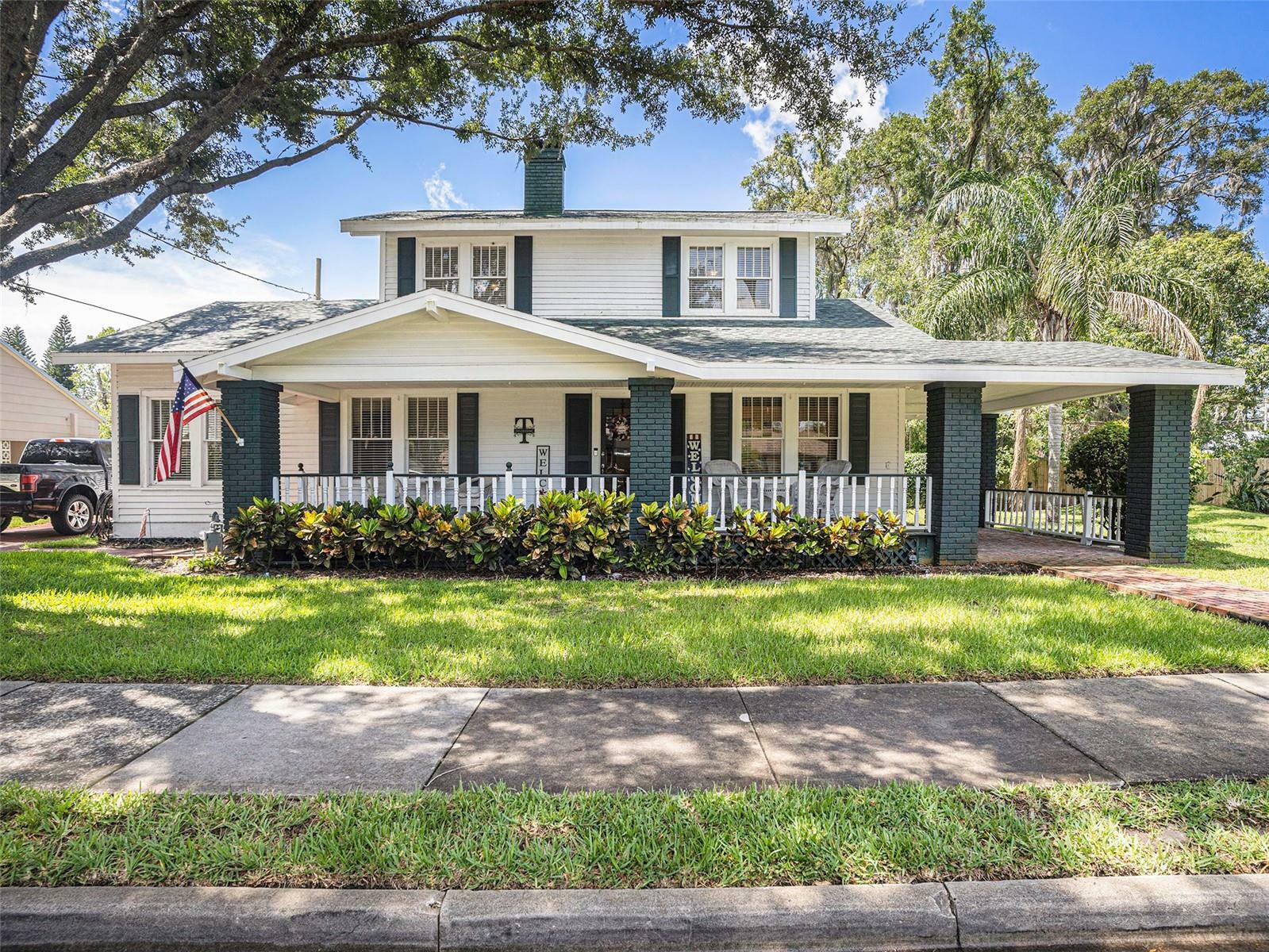Property Photo: 901 W Mahoney Street FL 33563