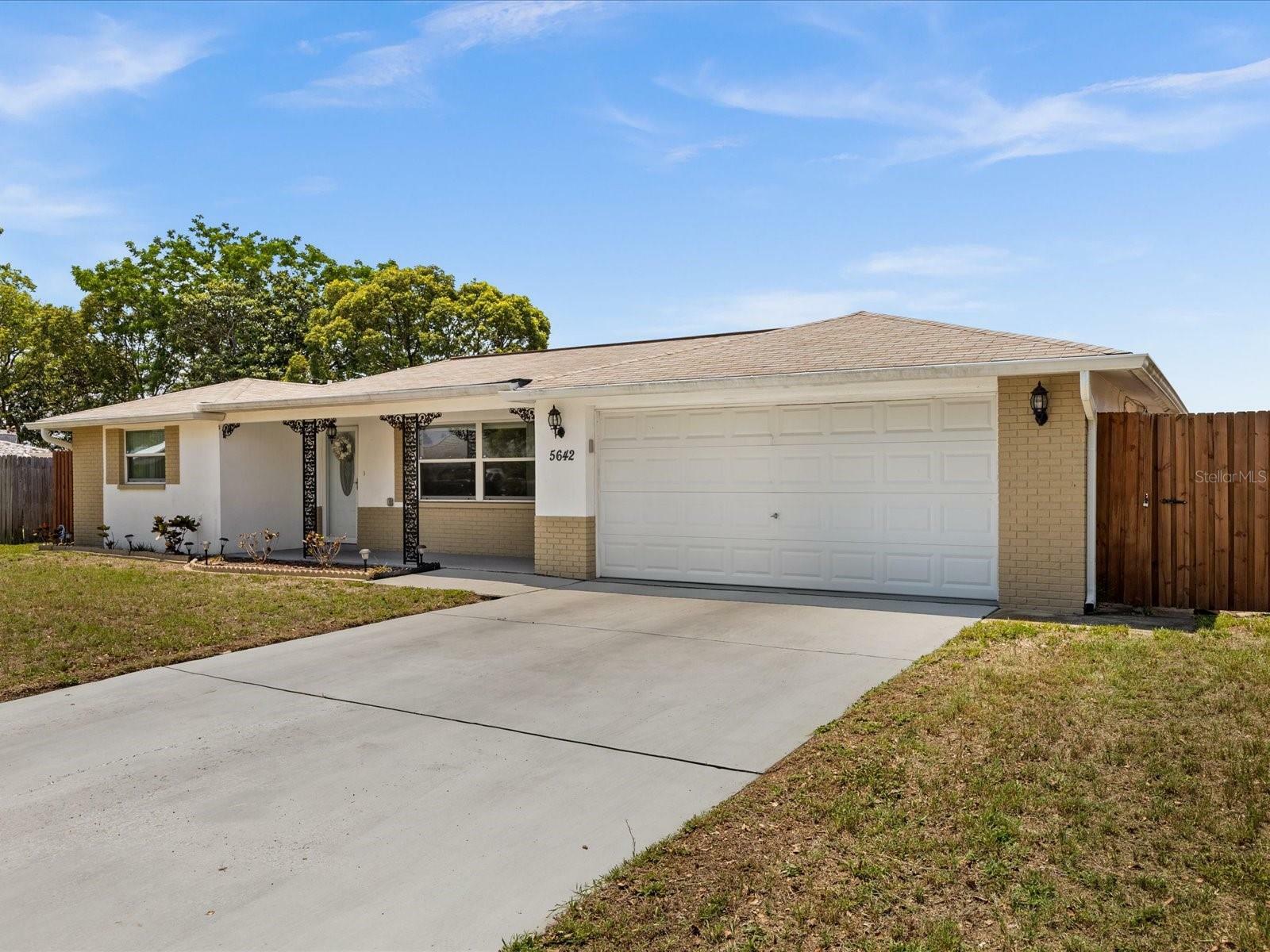 Property Photo:  5642 Dove Drive  FL 34652 