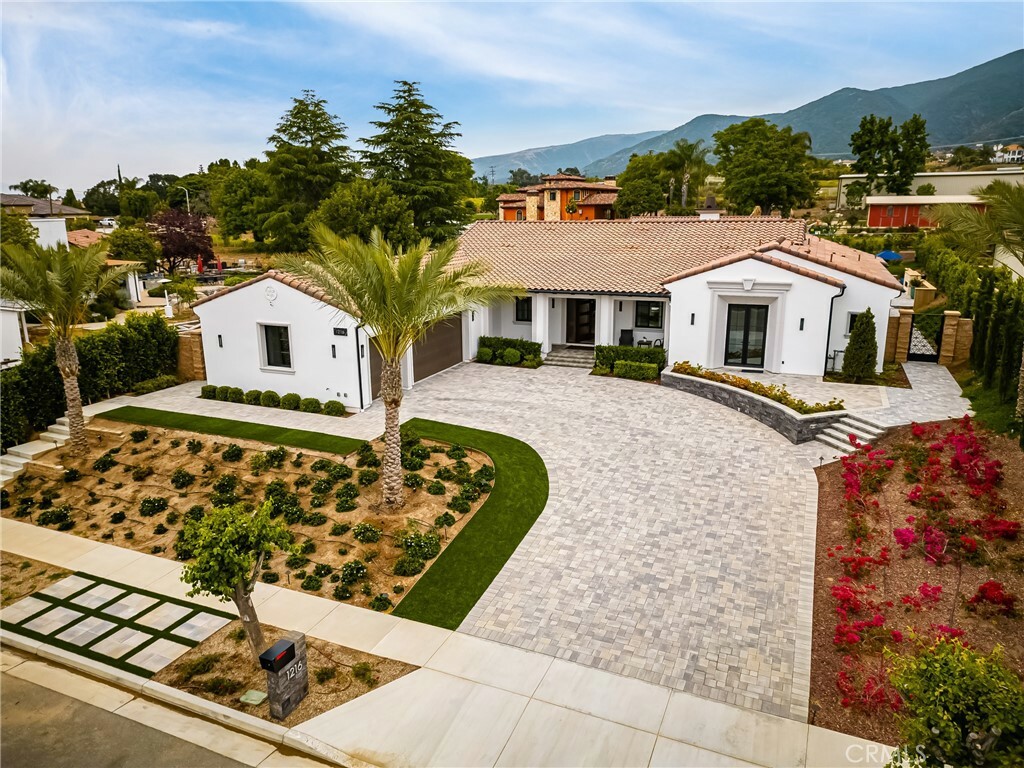Property Photo: 1216 Arbenz Circle CA 92881