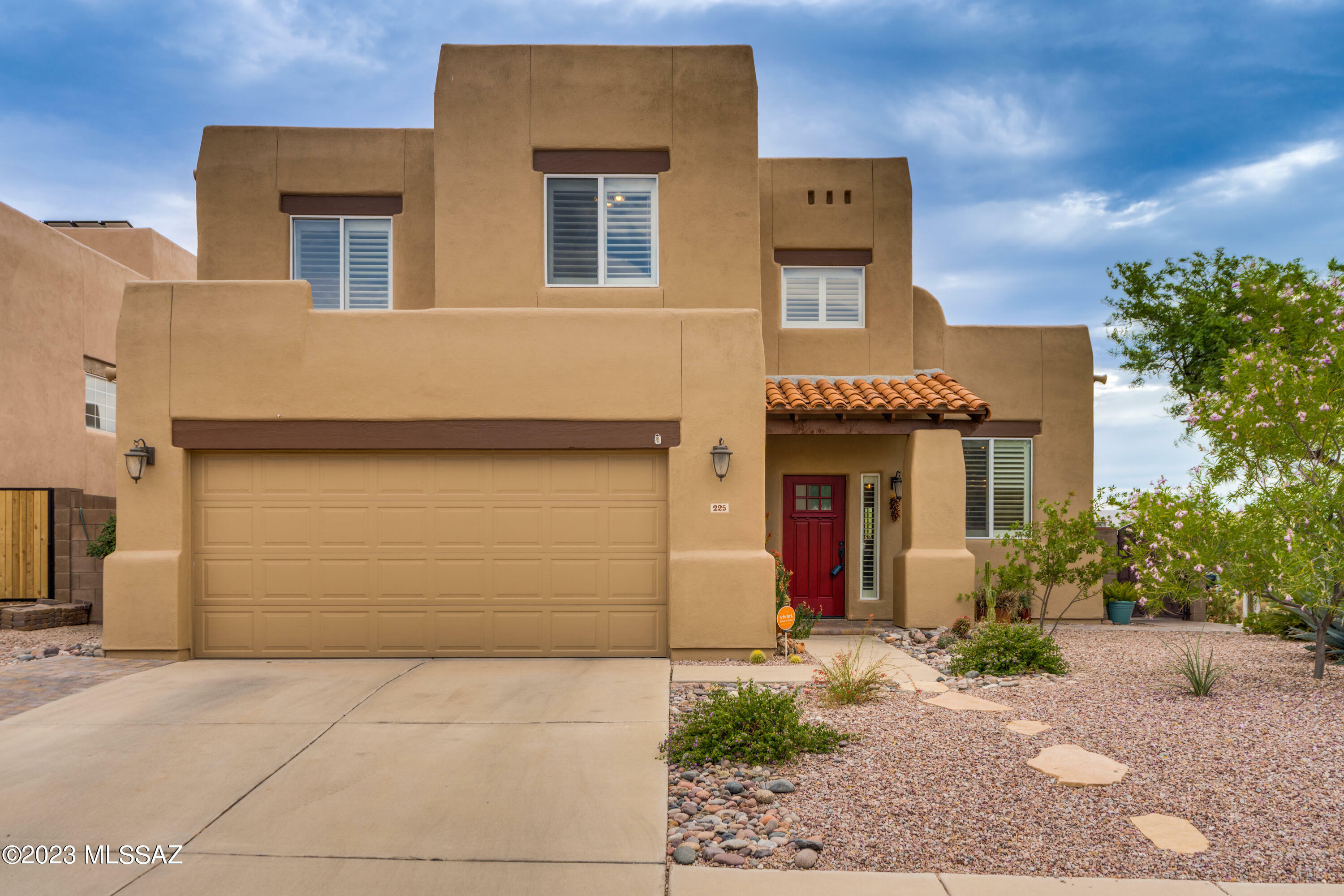 Property Photo: 225 N Fenceline Drive AZ 85748