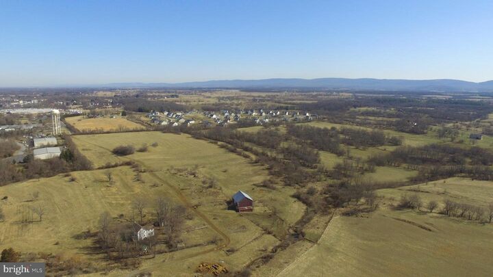 Property Photo: 11 Lindey Lane VA 22611