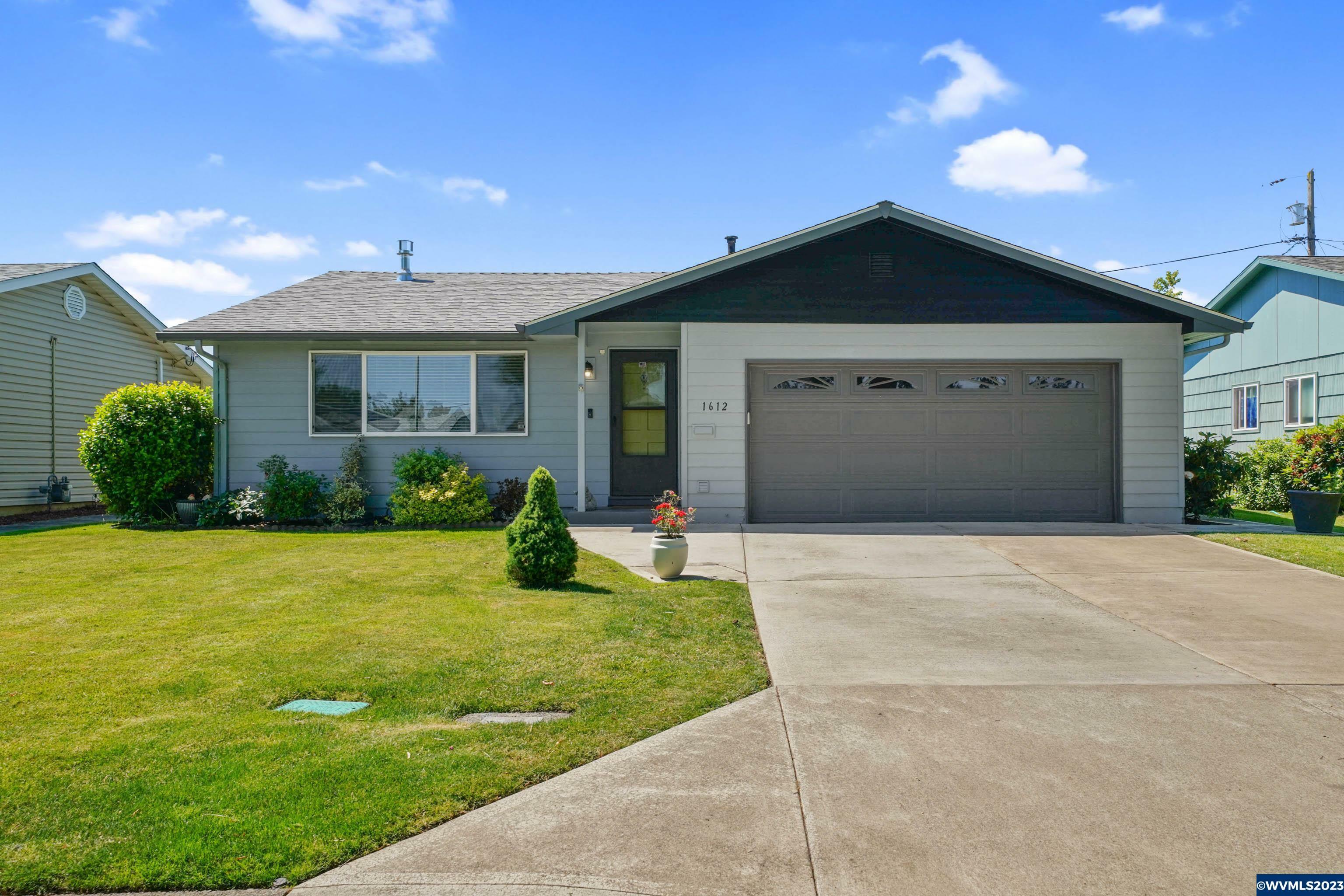 Property Photo:  1612  King Wy  OR 97071 