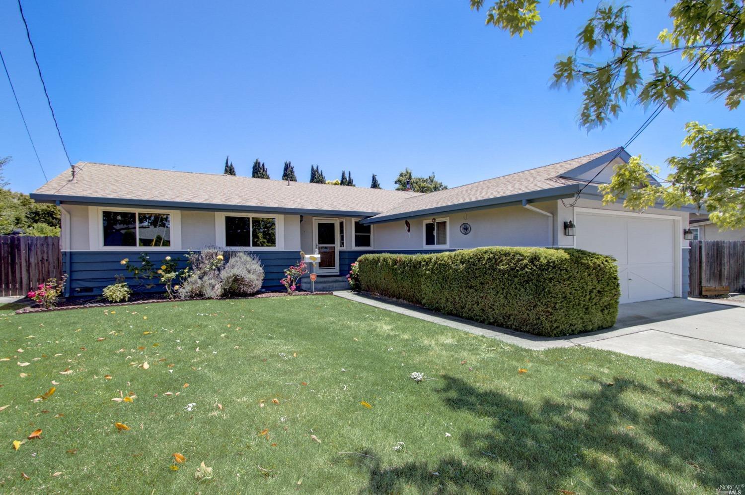 Property Photo:  1324 Pacific Avenue  CA 94954 