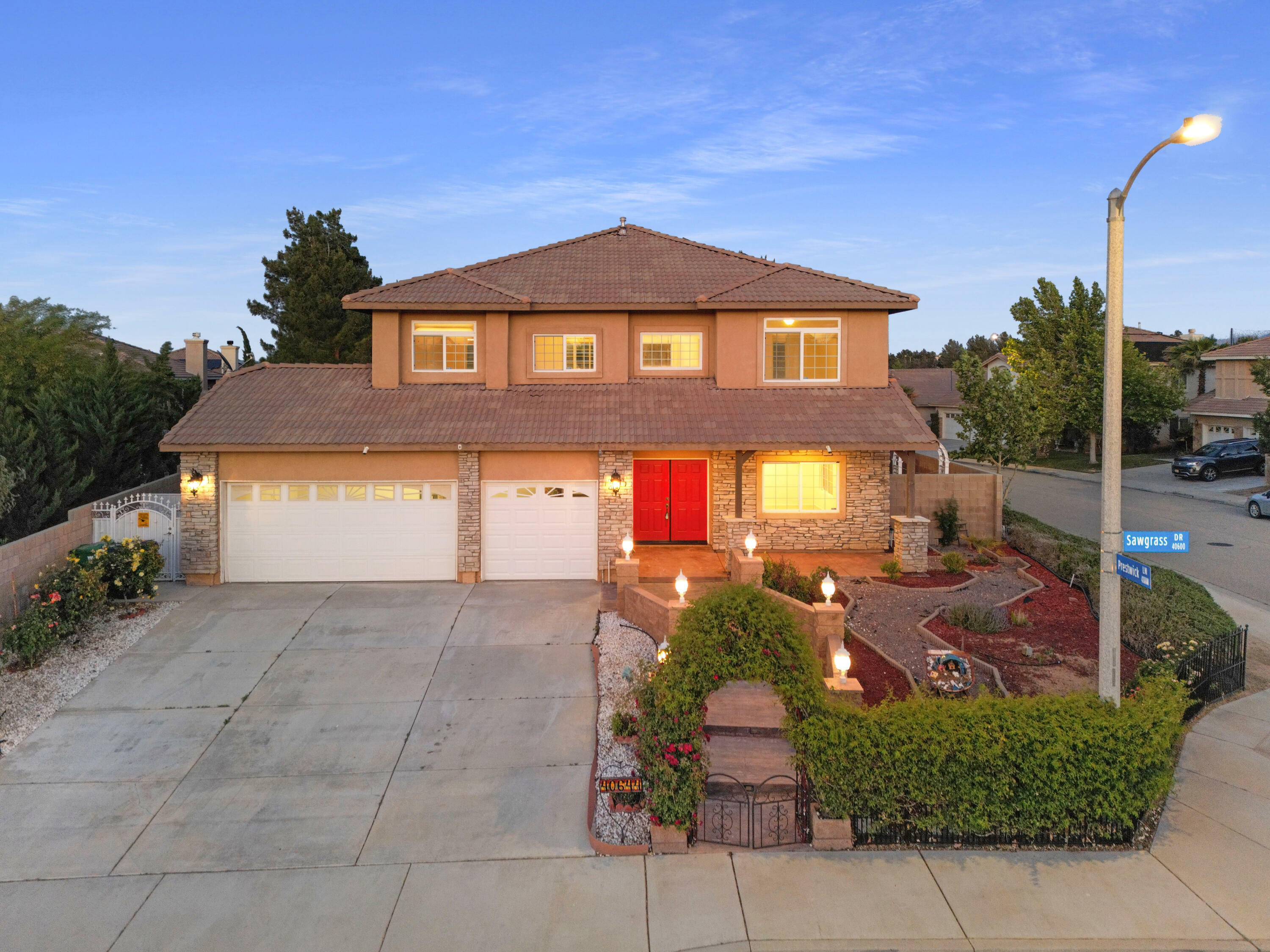 Property Photo:  40644 Sawgrass Drive  CA 93551 