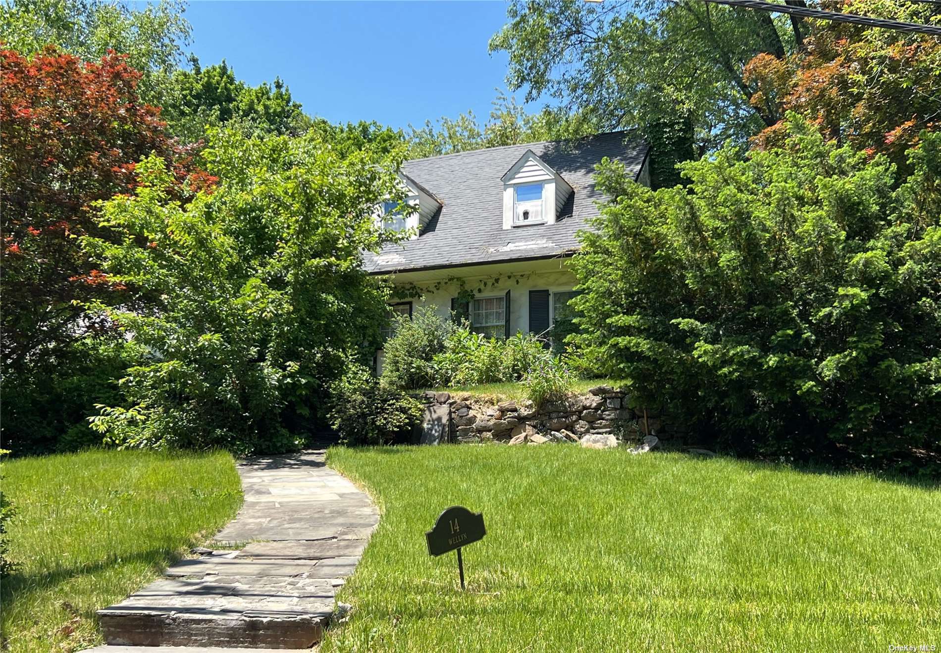 Property Photo:  14 Wellyn Road  NY 10708 