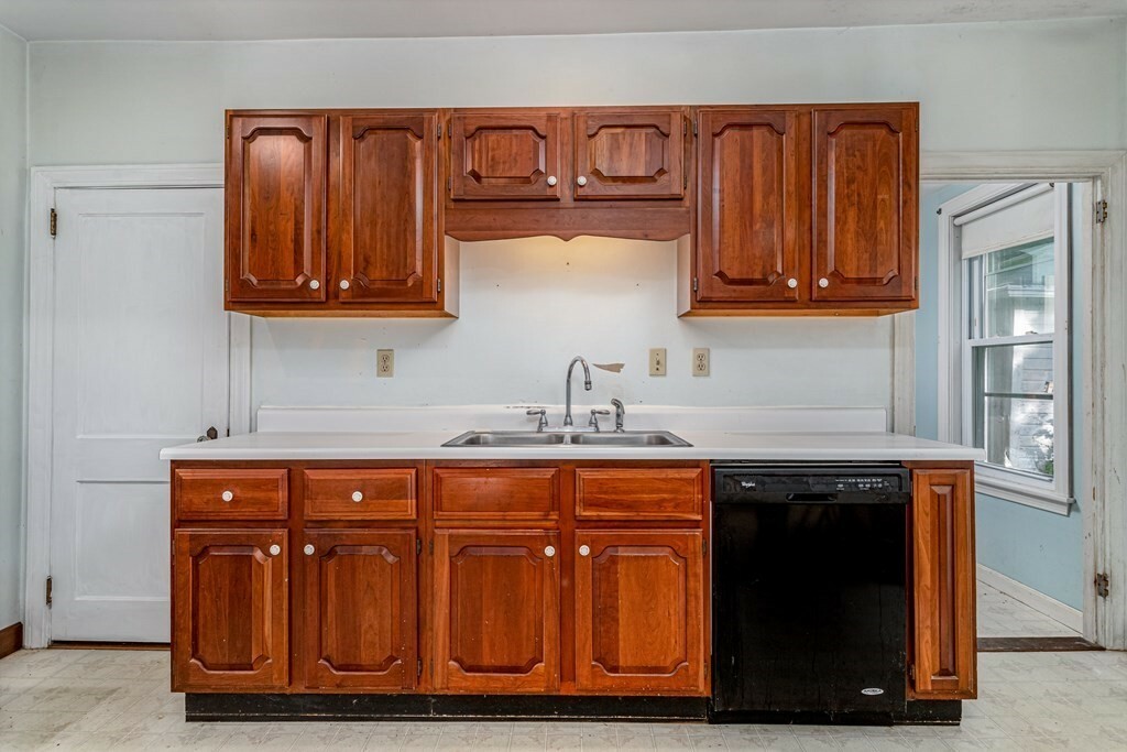 Property Photo: 27 Taft Street MA 01420