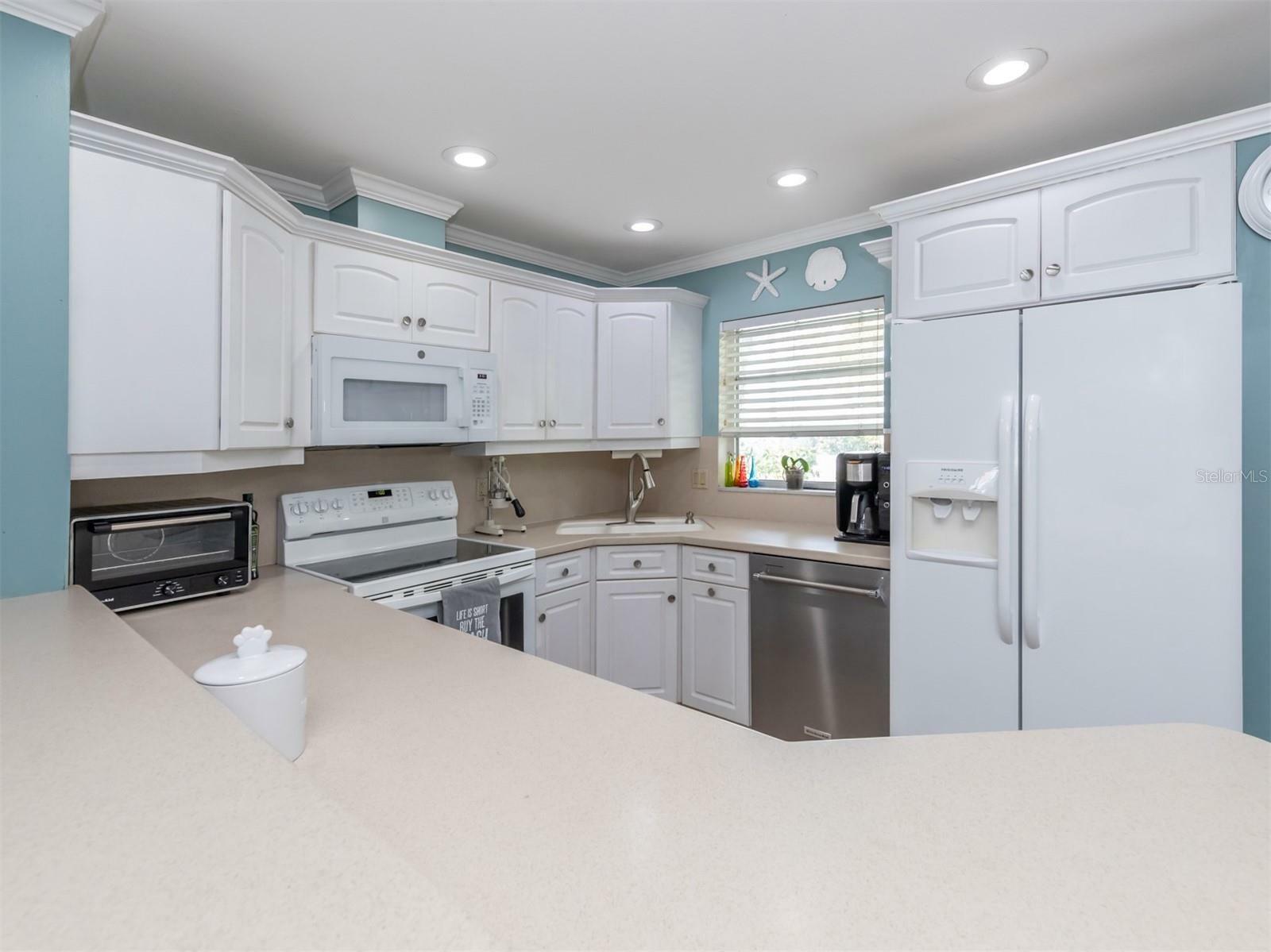 Property Photo: 868 White Cap Circle 25 FL 34285