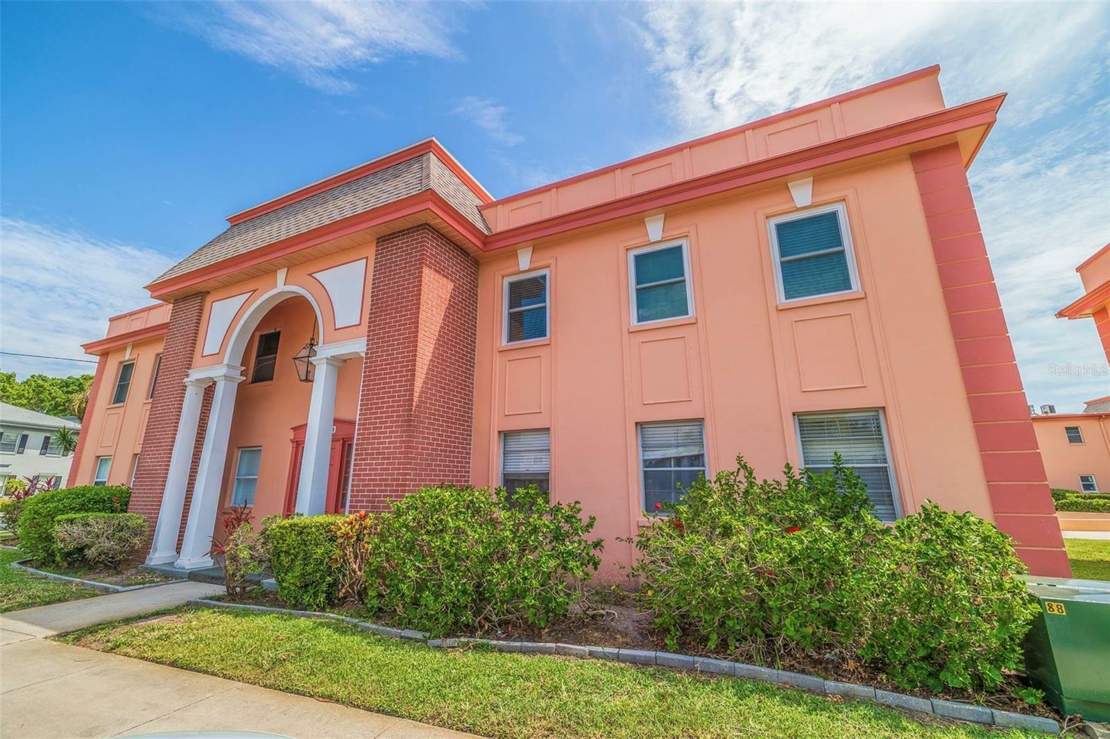 Property Photo:  7000 Sunset Drive S 2B  FL 33707 