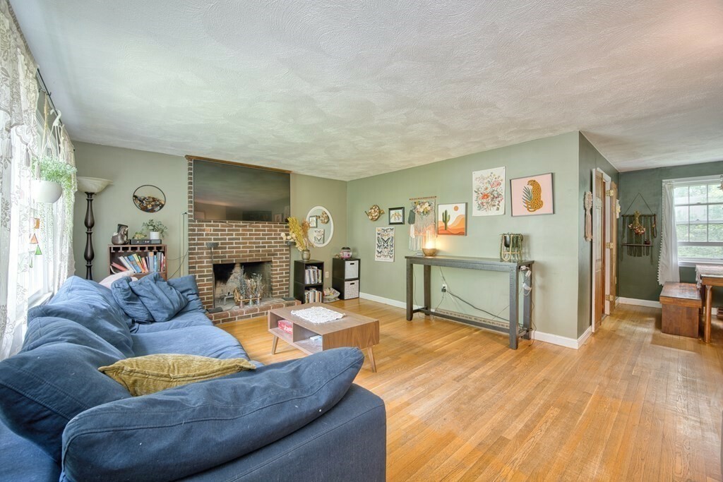 Property Photo:  40 Thomas Dr  MA 01824 