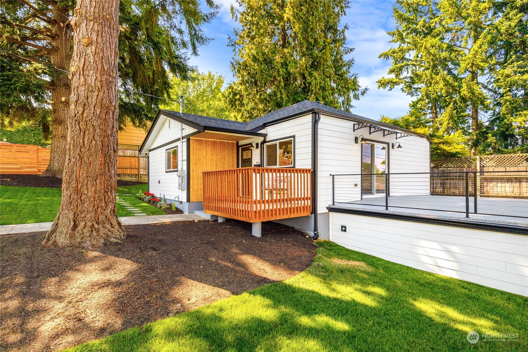 Property Photo:  1043 E 46th Street  WA 98404 