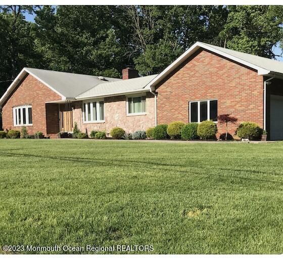 Property Photo:  17 Heyward Hills Drive  NJ 07733 