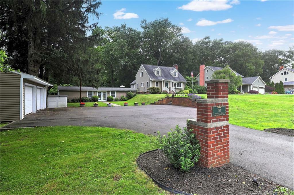 Property Photo: 194 Oronoque Road CT 06461
