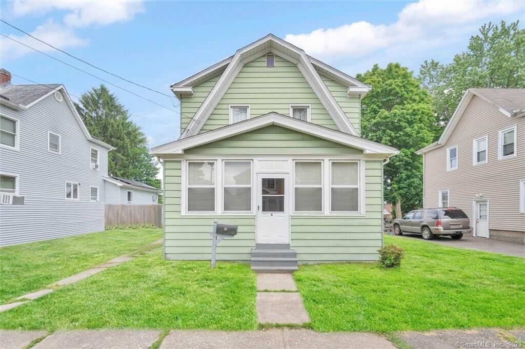 Property Photo: 10 Pearl Hill Street CT 06460