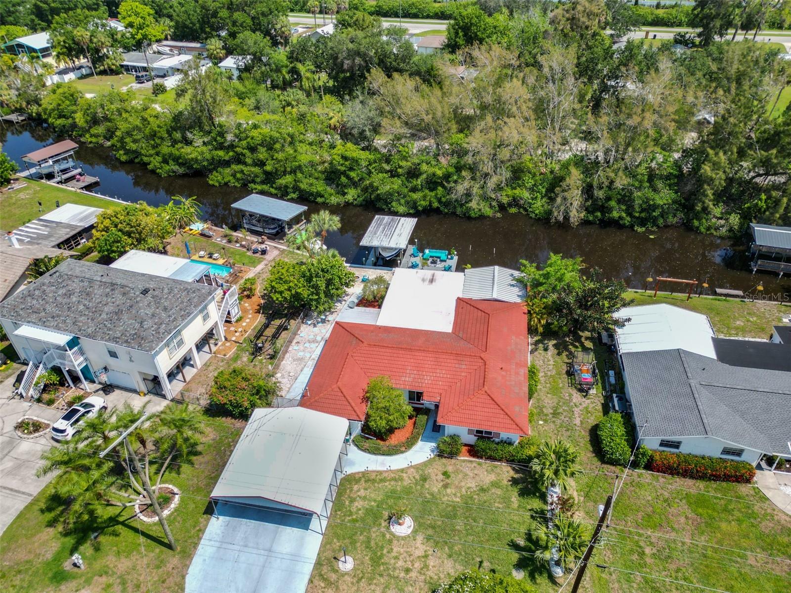 Property Photo:  805 White Heron Boulevard  FL 33570 