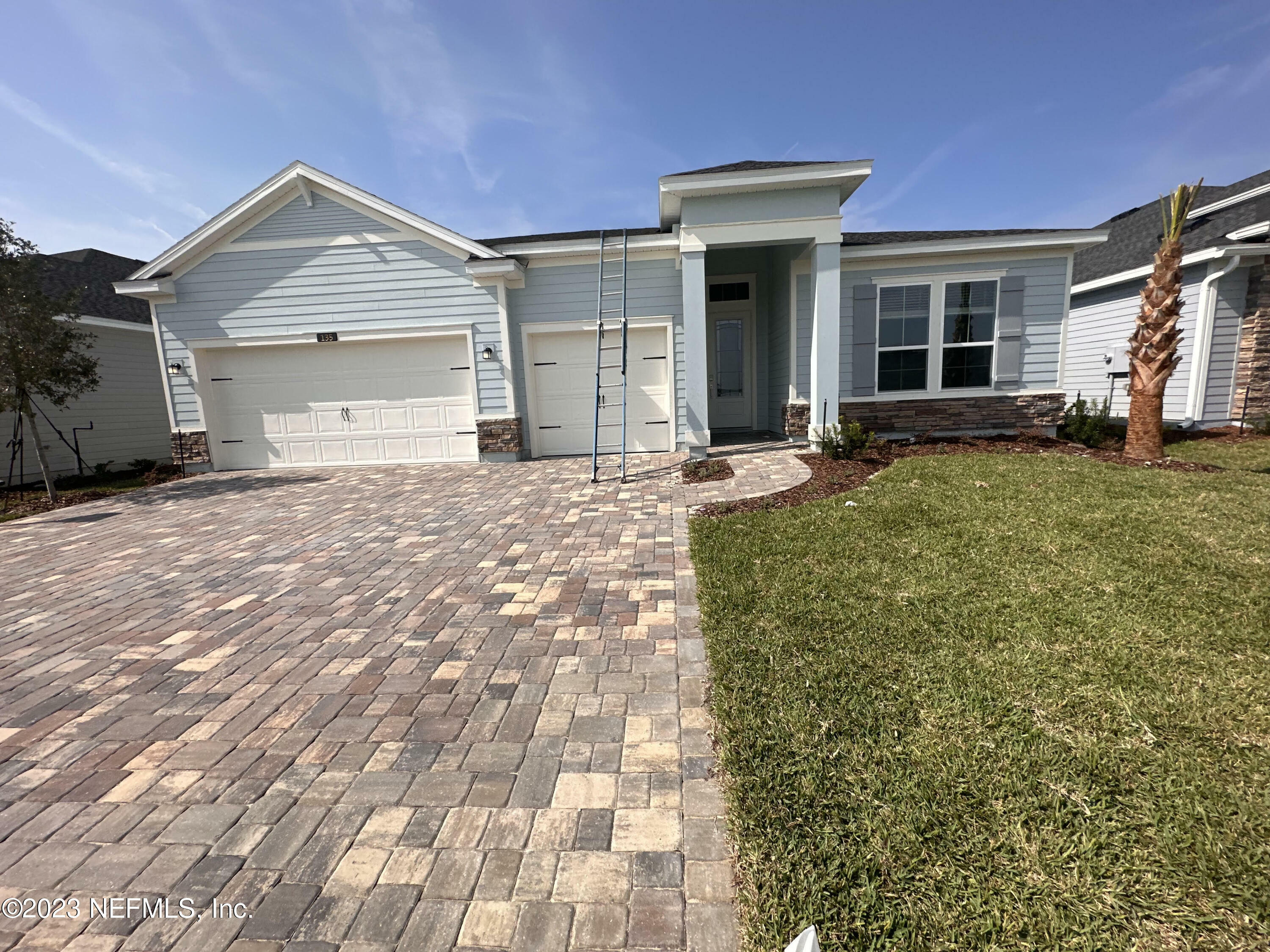 Property Photo:  135 Oaklawn Court  FL 32092 