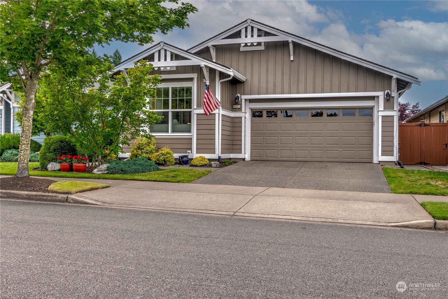 Property Photo: 8024 Mercer Court NE WA 98516