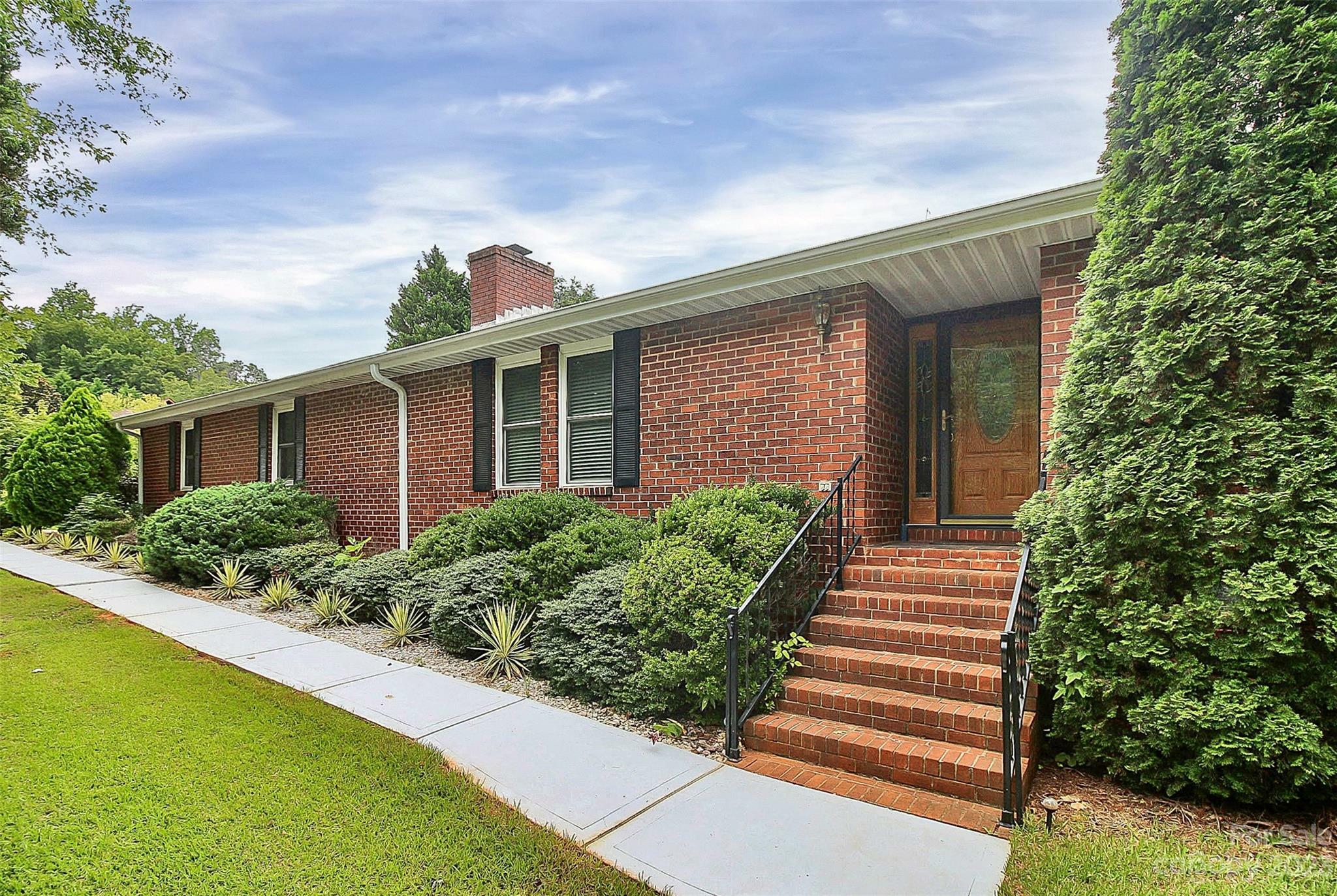 Property Photo: 870 Bridle Path SC 29708