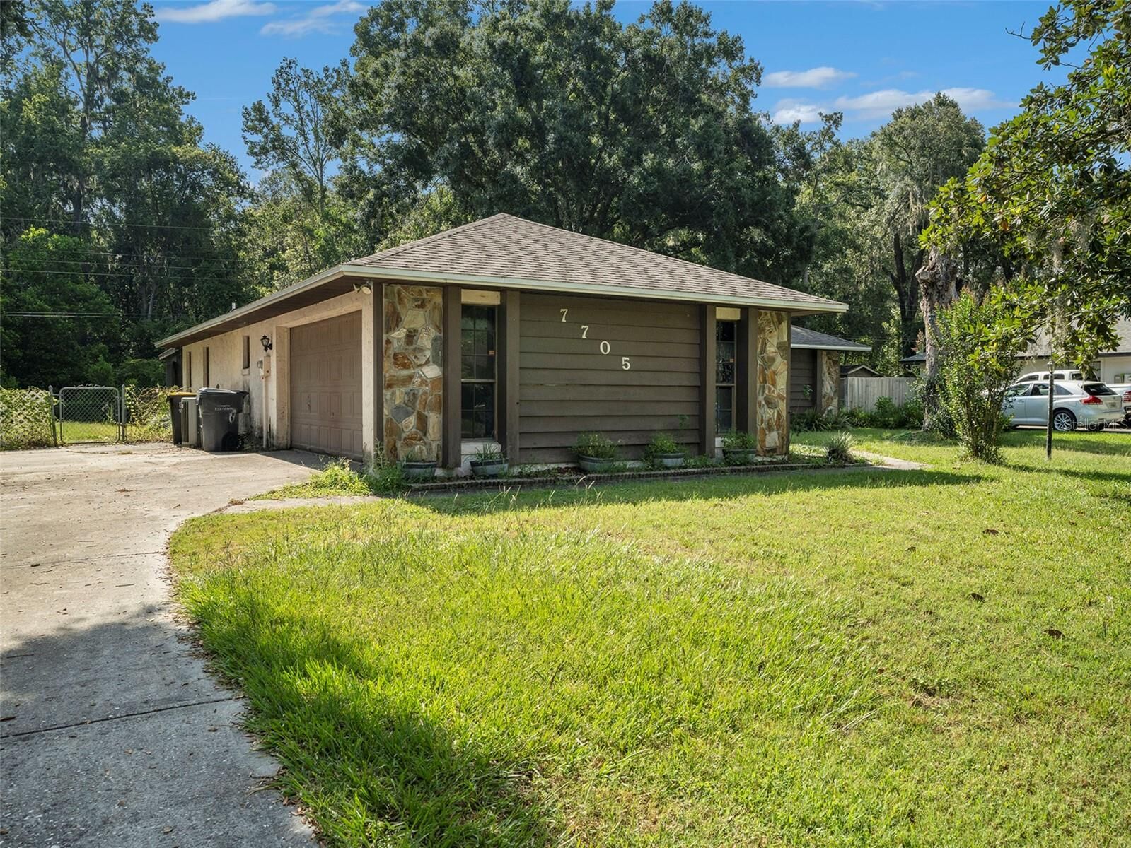 Property Photo:  7705 Mather Road N  FL 33810 