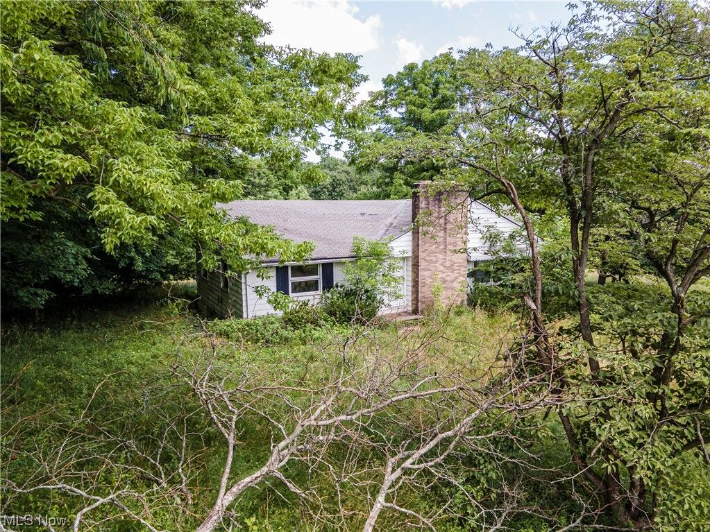 Property Photo:  2121 Sourek Trail  OH 44313