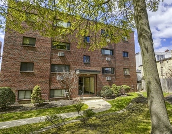 Property Photo:  8-R Riverside St 2-3  MA 02472 