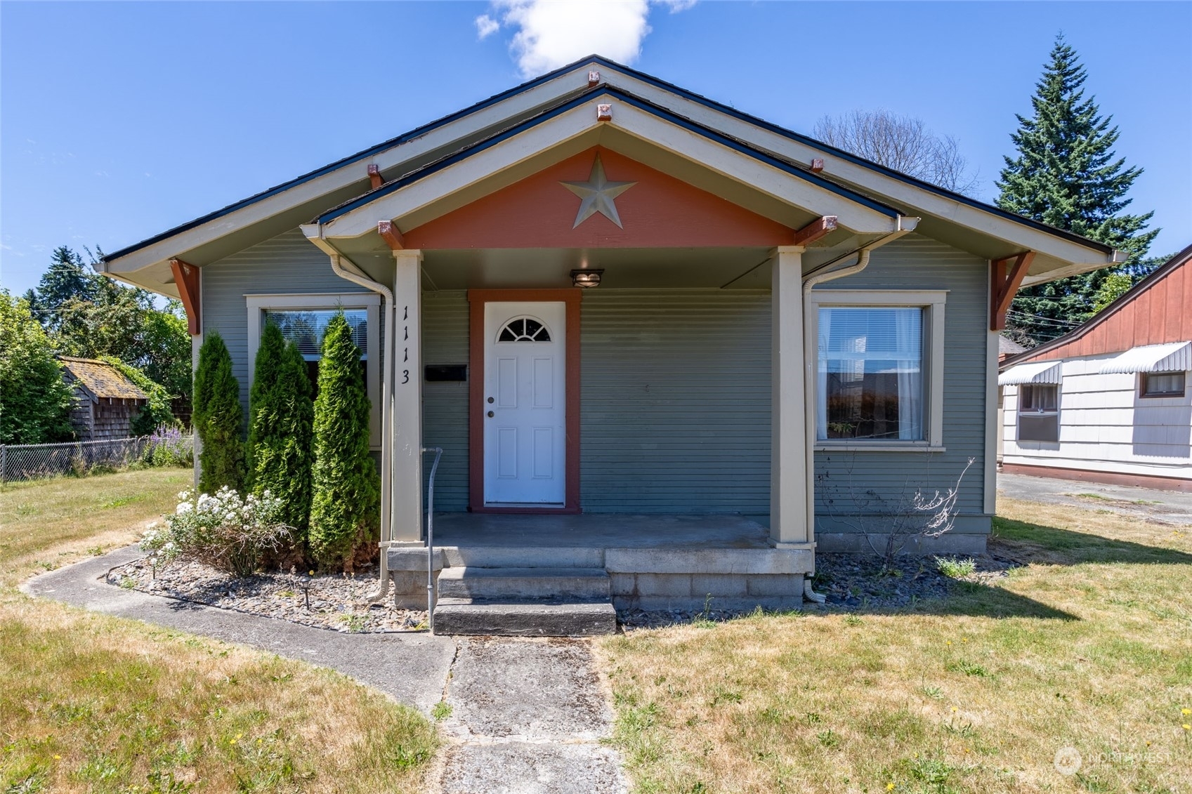 Property Photo:  1113 J Street  WA 98531 