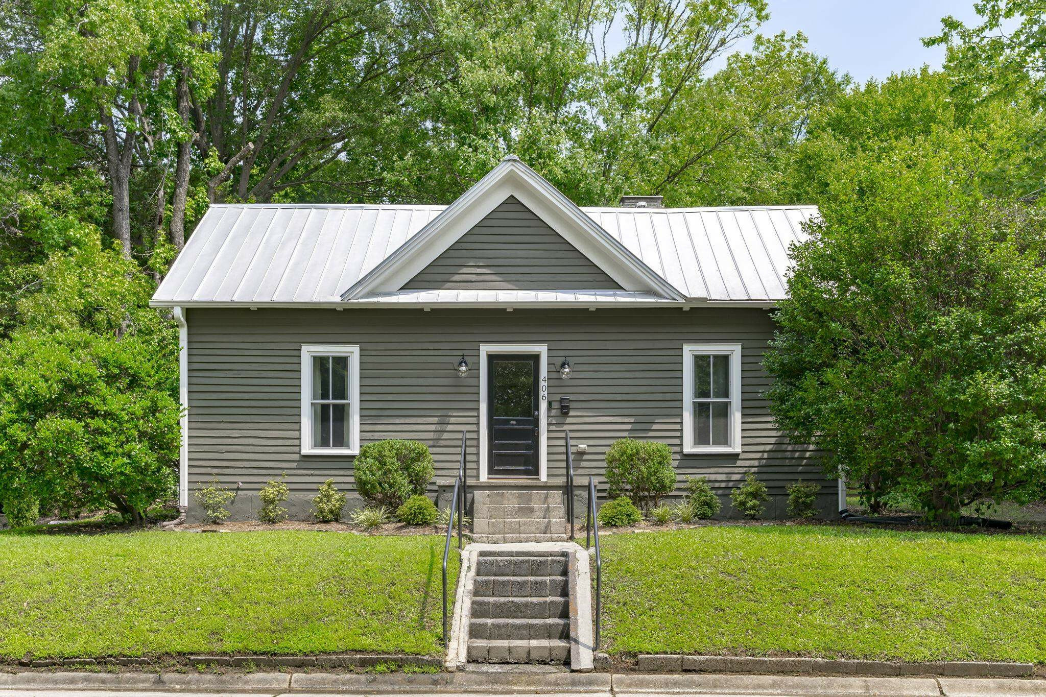 Property Photo:  406 Green Street  NC 27701 