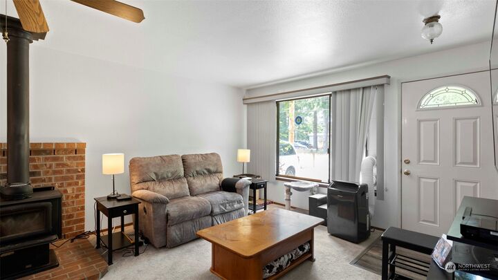 Property Photo:  925 Nebraska Street SE  WA 98366 