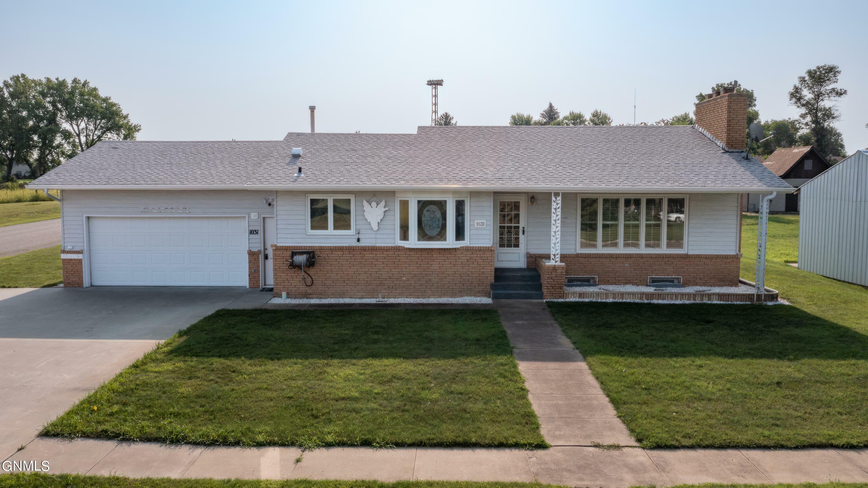 Property Photo:  1031 Main Street  ND 58571 