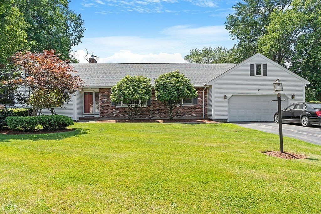 Property Photo: 21 Wedgewood Dr MA 01830