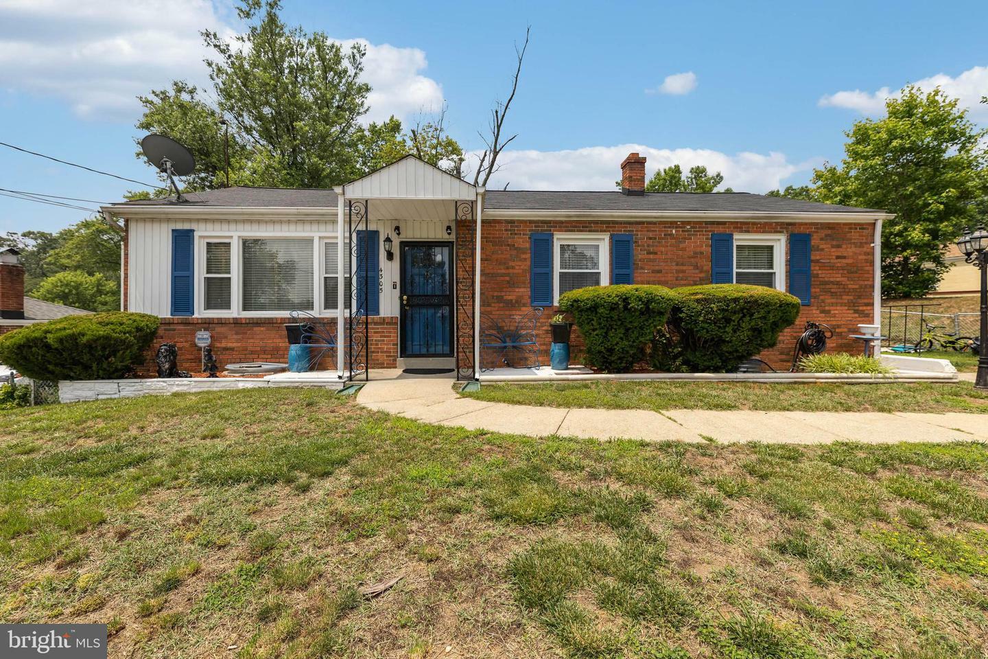 Property Photo:  4305 Hartford Hills Drive  MD 20746 